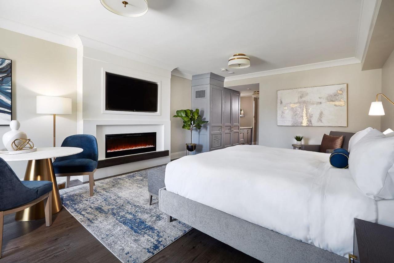 124 On Queen Hotel & Spa Niagara-on-the-Lake Exteriér fotografie A guest room at the Hotel at Old Sugar Mill