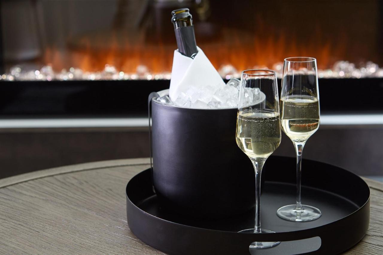 124 On Queen Hotel & Spa Niagara-on-the-Lake Exteriér fotografie Champagne