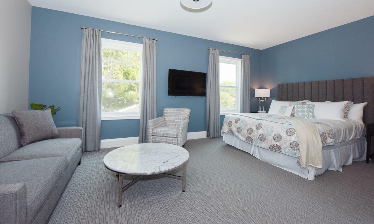 124 On Queen Hotel & Spa Niagara-on-the-Lake Exteriér fotografie A room at the Inn at the Opera