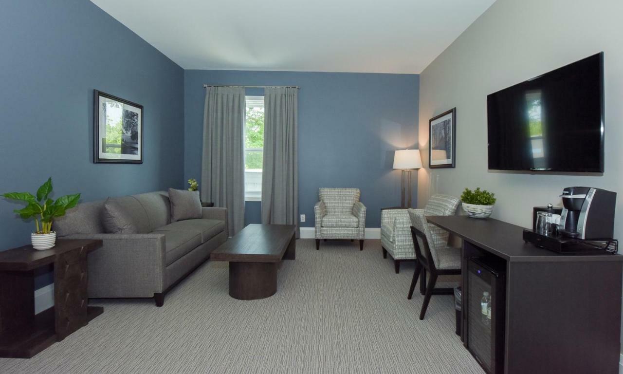 124 On Queen Hotel & Spa Niagara-on-the-Lake Exteriér fotografie A typical hotel room
